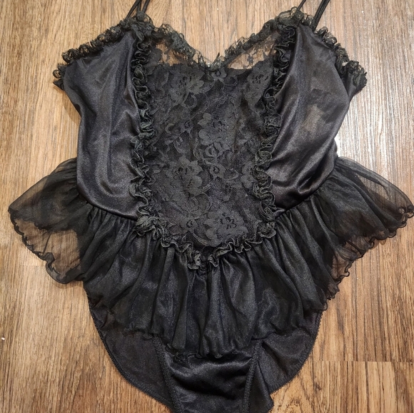 Delicates Vintage Lingerie Bodysuit - Picture 6 of 8